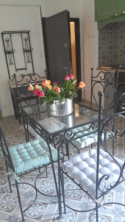 Appartement Authentique Au Bord Du Fleuve Herault Agde Esterno foto