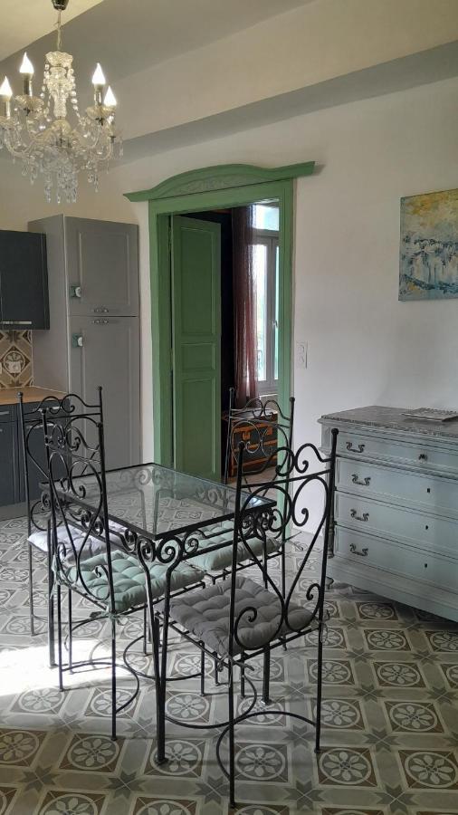 Appartement Authentique Au Bord Du Fleuve Herault Agde Esterno foto
