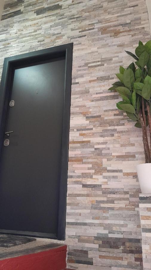 Appartement Authentique Au Bord Du Fleuve Herault Agde Esterno foto