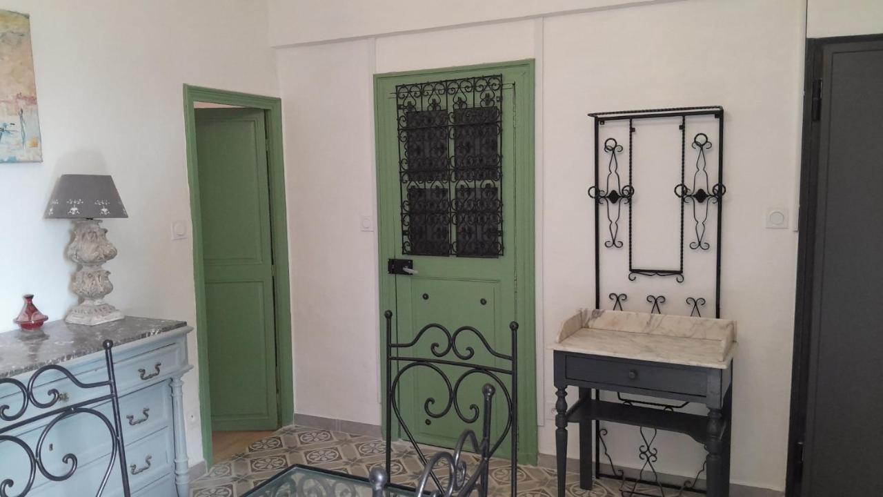 Appartement Authentique Au Bord Du Fleuve Herault Agde Esterno foto